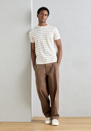 INDICODE JEANS Print T-shirt - vanilla