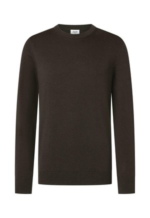 Dunkelbrauner langärmeliger Strickpullover mit gerippten Bündchen, Saum und Rundhalsausschnitt vor weißem Hintergrund.