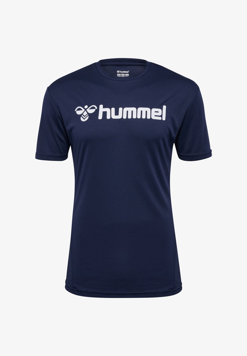 Marineblauw sportshirt gemaakt van een gladde stof. Het heeft korte mouwen en een wit logo aan de voorkant. Simpel ontwerp met een ronde hals.