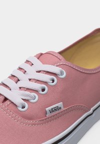 Vans AUTHENTIC UNISEX - Αθλητικά παπούτσια - misty mauve