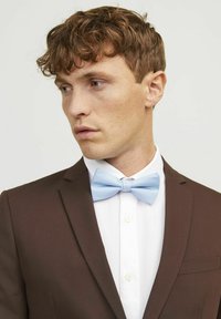 Jack & Jones JACSOLID - Peteliškė - cashmere blue