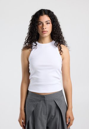 America Today, Top - white