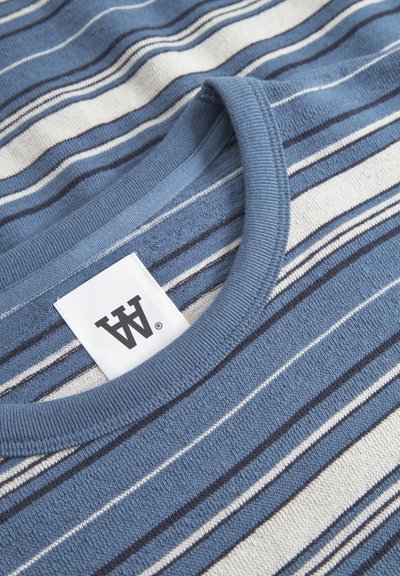 WOOD WOOD WWEASTON 25218 - T-shirt imprimé - bluefin stripe