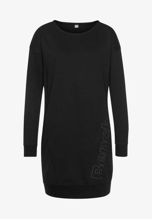 Robe sweat à manches longues noire avec un col rond, dotée d'une poche latérale et d'un logo "Bench" imprimé de manière subtile à la verticale sur un côté.