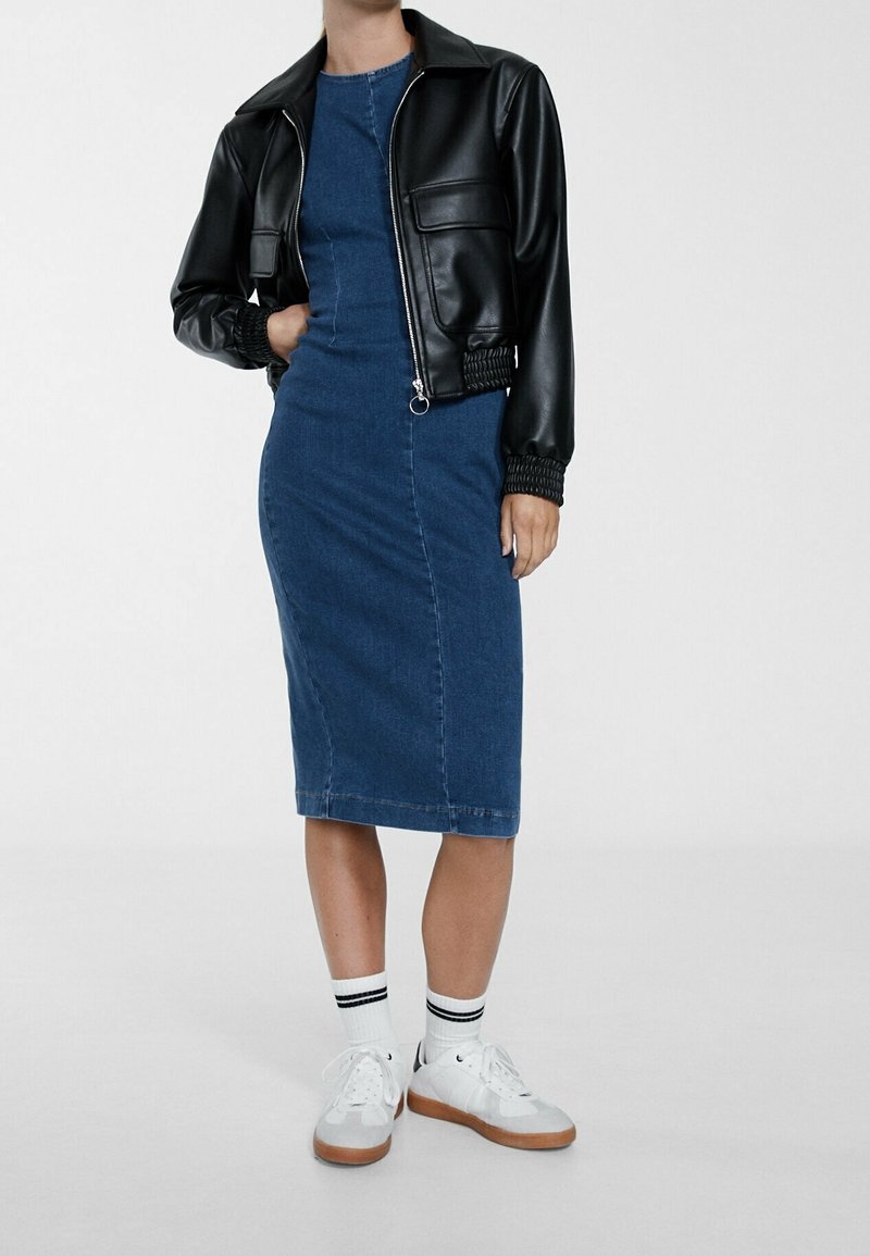 Stradivarius Denim dress - royal blue - (Pre-owned) - Zalando.ie Stradivarius Denim dress - royal blue - (Pre-owned) - Zalando.ie