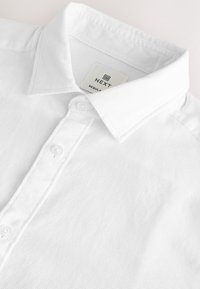 Non selezionato, white