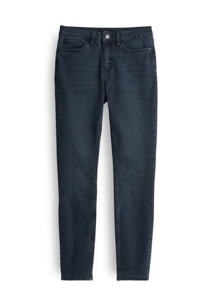 Jeans in denim blu scuro con vestibilità slim, dotati di tasche frontali, tasca per monete e dettagli di cucitura sottili. Chiusura con bottone e cerniera.