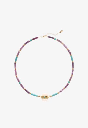 Perlenkette mit zylindrischen Steinen in Lila und Türkis, goldenen Akzenten und einer zentralen durchscheinenden Perle.