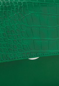 ONLY ONLSARAH BAG - Skulderveske - green bee