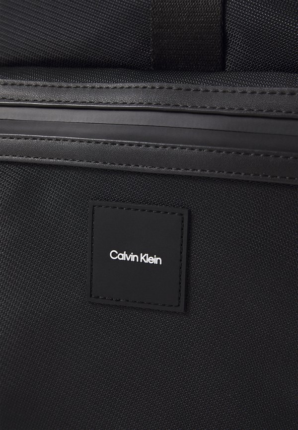 ESSENTIAL FOLDED - Rucksack4