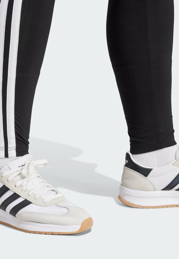 ESSENTIALS 3-STRIPES PLUS SIZE - Leggings4