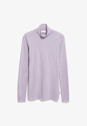Lange mouw turtleneck shirt in licht lavendel, zachte textuur, gemaakt van lichtgewicht stof, met een ontspannen hals en zijknopen.
