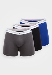 Tri para moških bokseric v sivi, črni in modri barvi iz bombaža, z belim pasom s logotipom "TOMMY HILFIGER".