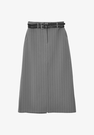 Jupe grise à rayures fines avec une coupe droite, un pli avant et un double détail de ceinture noire à la taille.