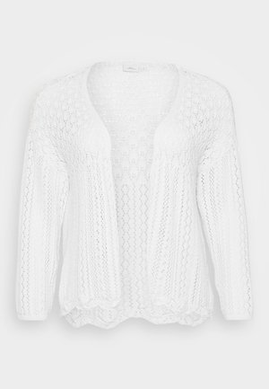 Cardigan blanc en tricot avec un devant ouvert, des manches longues et un ourlet festonné. Présente un motif texturé et aéré sur l'ensemble.