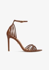 Επιλέχθηκε, brown-