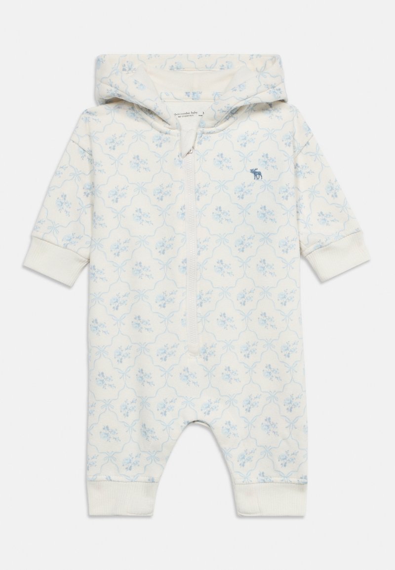 Λευκό βρεφικό φορμάκι με ανοιχτό μπλε λουλουδάτο σχέδιο, κουκούλα, φερμουάρ μπροστά και μικρό σκούρο μπλε λογότυπο Moose στο στήθος.