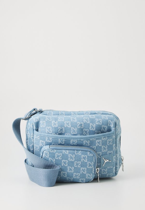 MONOGRAM SLING BAG  - Cross body bag - bleached denim