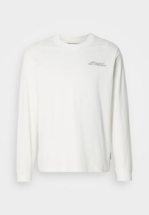 Biała bawełniana koszulka z długim rękawem, z okrągłym dekoltem, ściągaczami na rękawach oraz subtelnym nadrukiem tekstu w ciemnoniebieskim kolorze na lewej piersi.