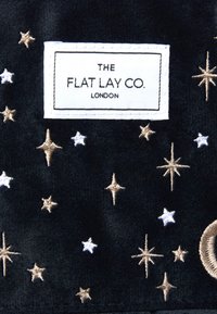 The Flat Lay Co. THE FLAT LAY CO. DRAWSTRING MAKEUP BAG - Toalettmappe - blue celestial