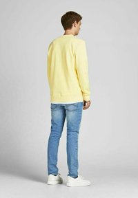 Jack & Jones UNISEX - Sweatshirt - mellow yellow
