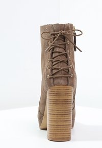 Topshop Botines de tacón - taupe