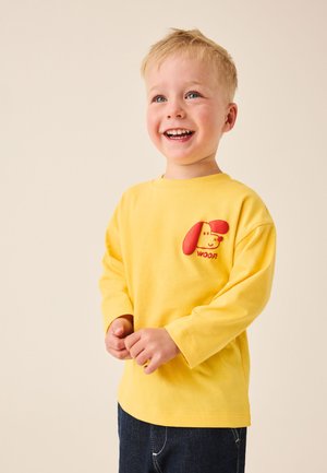 Next, REGULAR FIT - LONG SLEEVE SMALL GRAPHIC PRINTED T-SHIRT . - Langærmet T-shirt - yellow dog