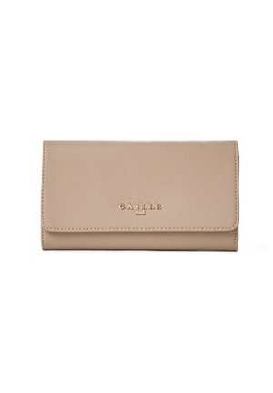 Portafoglio in finta pelle beige con design a piegatura. Marchio dorato "CASHLE PARIS" sul fronte, con dettagli di cucitura minimal.