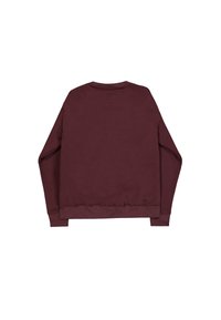 Bordeauxfarvet langærmet rundhalset sweatshirt lagt fladt ud med bagsiden vist med ribstrikkede manchetter og linning.