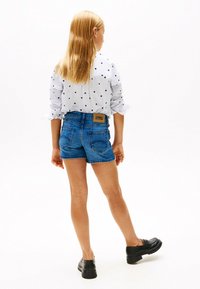 Tommy Hilfiger Shorts vaqueros - mediumbluestr