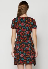 Koroshi SHORT SLEEVE - Vestido informal - multicoloured