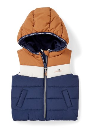 Doudoune sans manches pour enfants avec capuche marron, panneau blanc sur la poitrine, bas bleu marine, fermeture éclair à l'avant et deux poches latérales.
