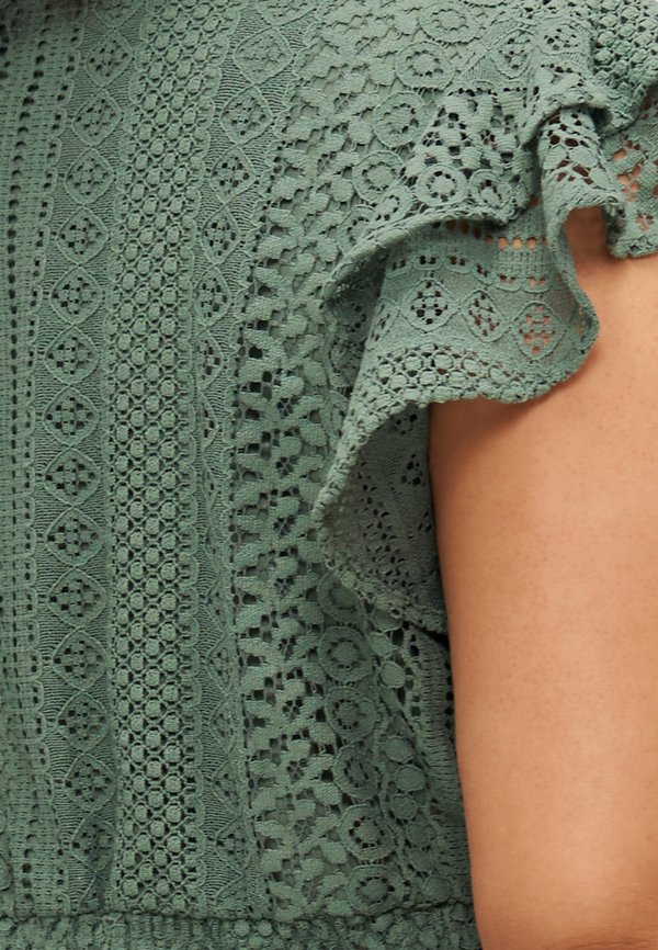 VMHONEY V NECK DRESS  - Day dress - laurel wreath3