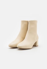 ALDO TIFFY PILLOW WALK - Botines - beige