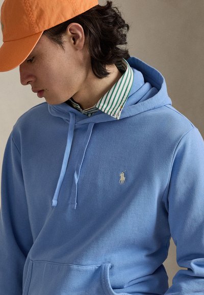 Ανοιχτόγαλου φούτερ από βαμβακερό μείγμα, με τσέπη καγκουρό, κουκούλα με κορδόνι και μικρό κεντημένο λογότυπο στο στήθος.