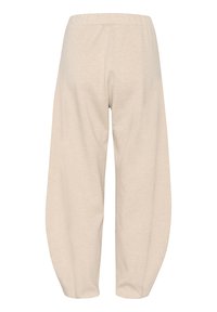 Pantaloni in cotone beige, morbidi, con una vestibilità rilassata, caratterizzati da un design a gamba larga, vita elastica e senza hardware o dettagli visibili.