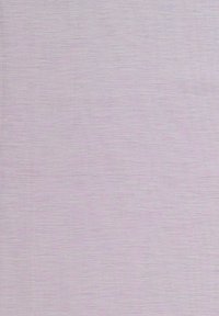 Tejido textil en suave lavanda con una sutil textura lineal, que presenta una superficie lisa y un brillo mínimo, perfecto para diversas aplicaciones.