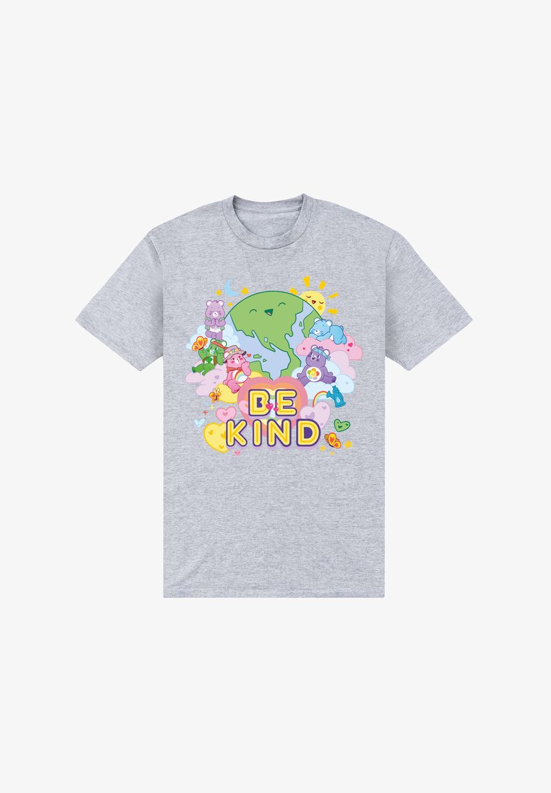 Grå bomulls-T-shirt med en färgglad tecknad design som visar jorden, moln och texten "VAR SNÄLL" i fet, lekfull stil.