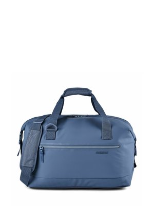 Dunkelblaue Reisetasche mit zwei Griffen, einem verstellbaren Schulterriemen und einer vorderen Reißverschlusstasche vor weißem Hintergrund.