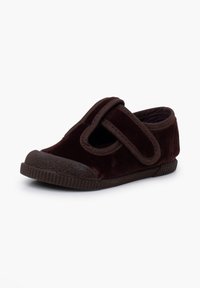 Burgunderfarbene Samt-Schuhe mit einem Klettverschluss-Design, runder Zehenpartie und strukturierten Gummisohlen. Weiche Innenauskleidung für den Komfort.