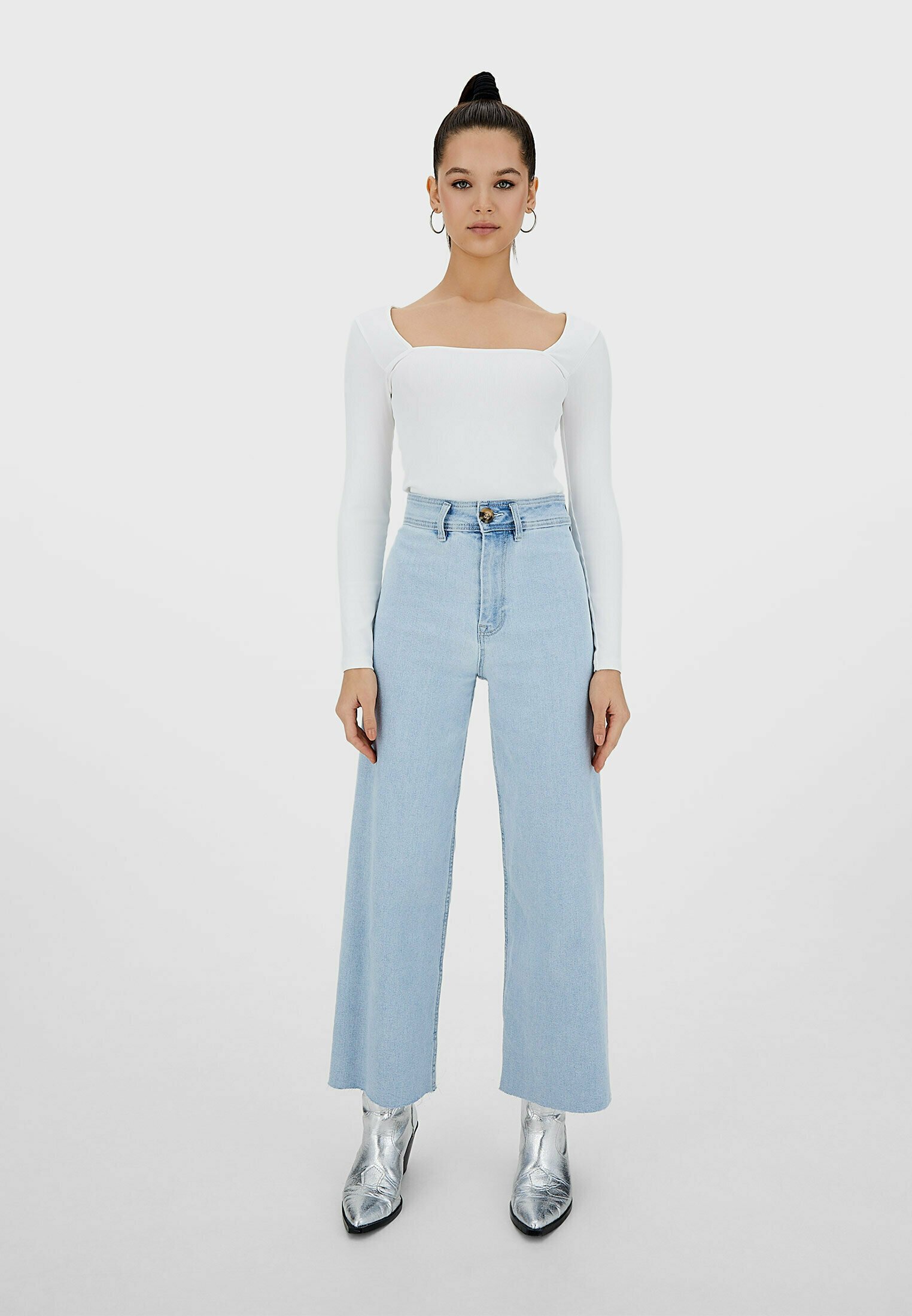 Donna Jeans Stradivarius NAHT - Jeans a zampa - neon blue/blu fluo Donna Jeans Stradivarius NAHT - Jeans a zampa - neon blue/blu fluo