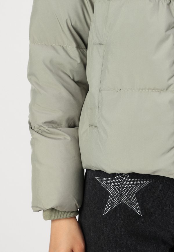 ONLALICE SHORT JACKET - Down jacket - vetiver2