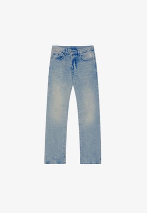 Světle modré džíny z denimu se rovnými nohavicemi, které mají pět kapes, jemné vyblednutí a klasický pas se zipem.