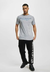 Rocawear NEON - Apdrukāts T-krekls - heather grey