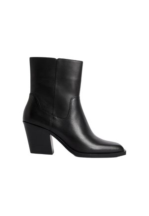 Marks & Spencer CHISEL TOE - Botines camperos - black