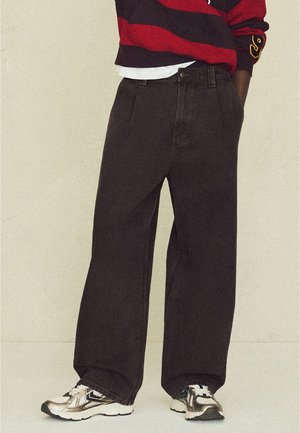 Bershka, DARTED WIDE-LEG - JEANS - Relaxed fit jeans - dark brown