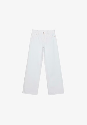 Pantalon blanc taille haute à jambes droites, avec fermeture par boutons et poches, présenté à plat sur fond blanc.