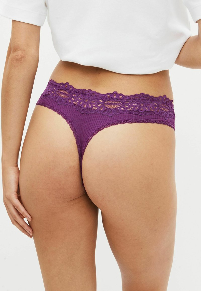Next String - purple
