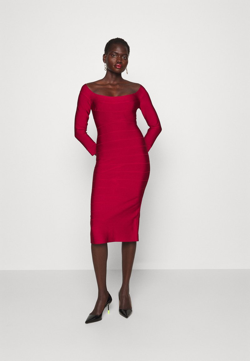 Hervé Léger ICON SCOOP NECK MIDI DRESS - Egyenes szabású ruha - wine