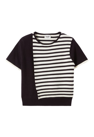 Pull court à rayures bleues marines et blanches avec des manches courtes et une section unie bleue marine contrastante d'un côté. Matière en tricot doux.